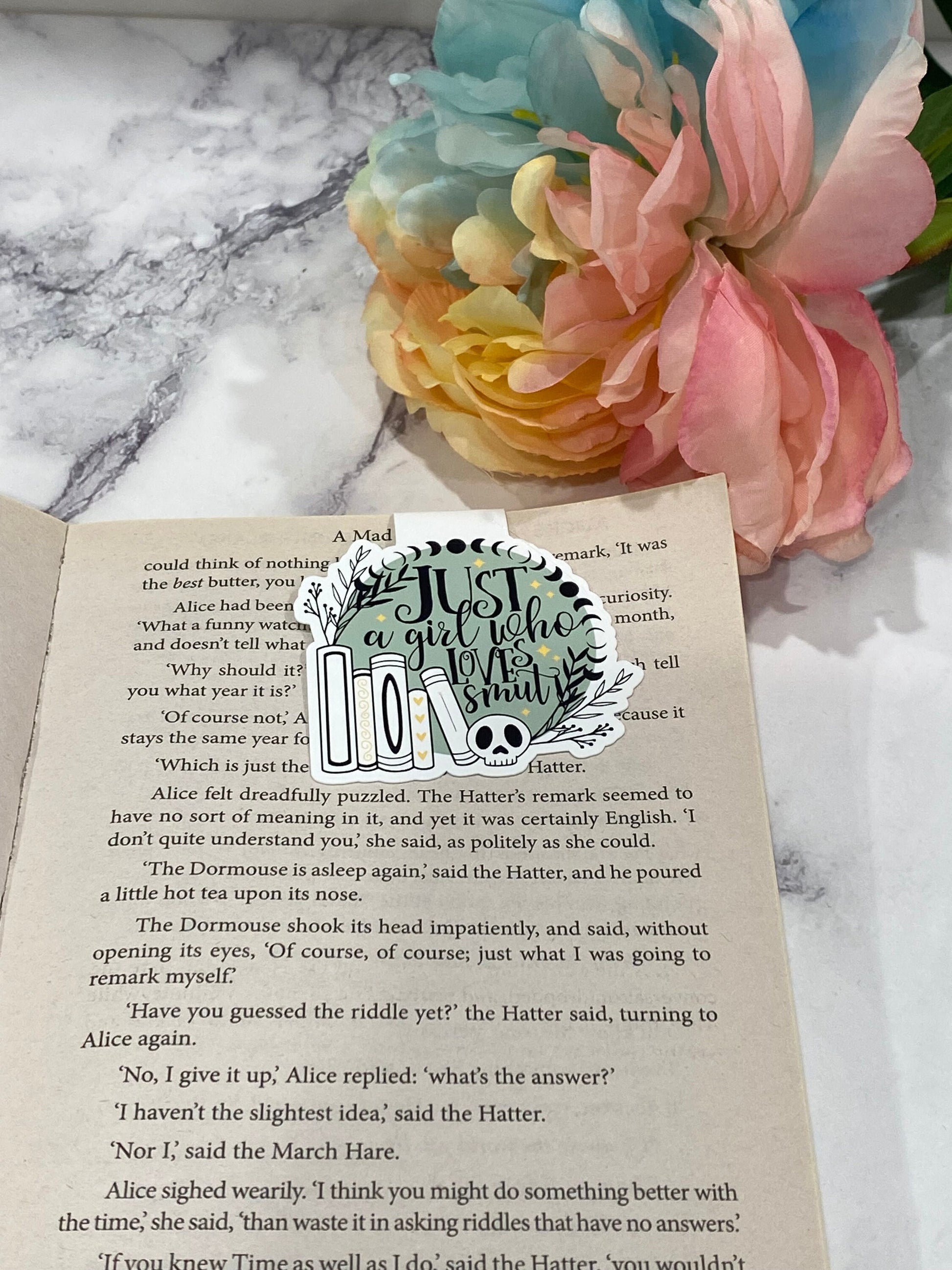 Smut Readers Magnetic Bookmark