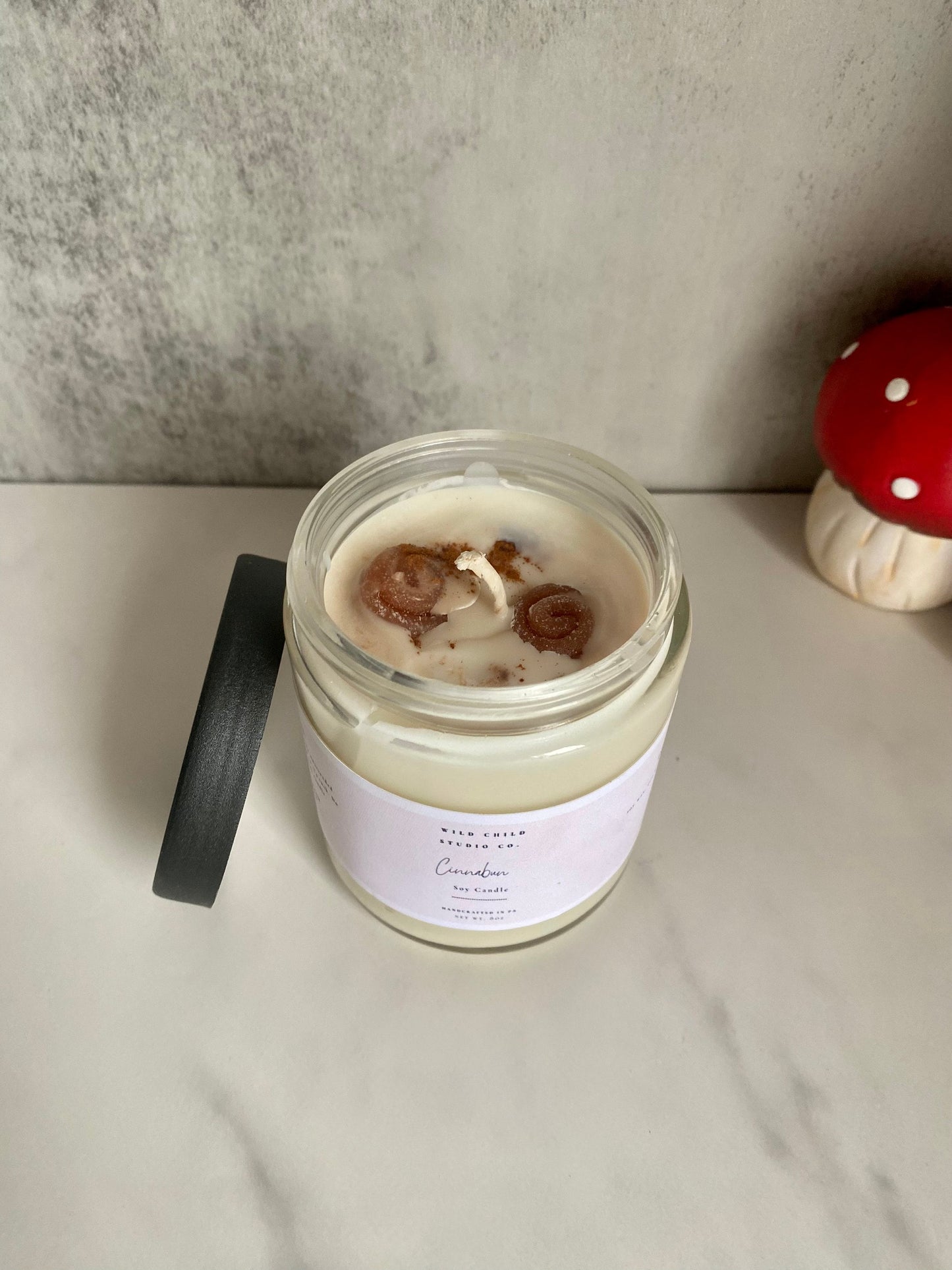 Cinnabun Hand Poured Soy Candle 8 oz