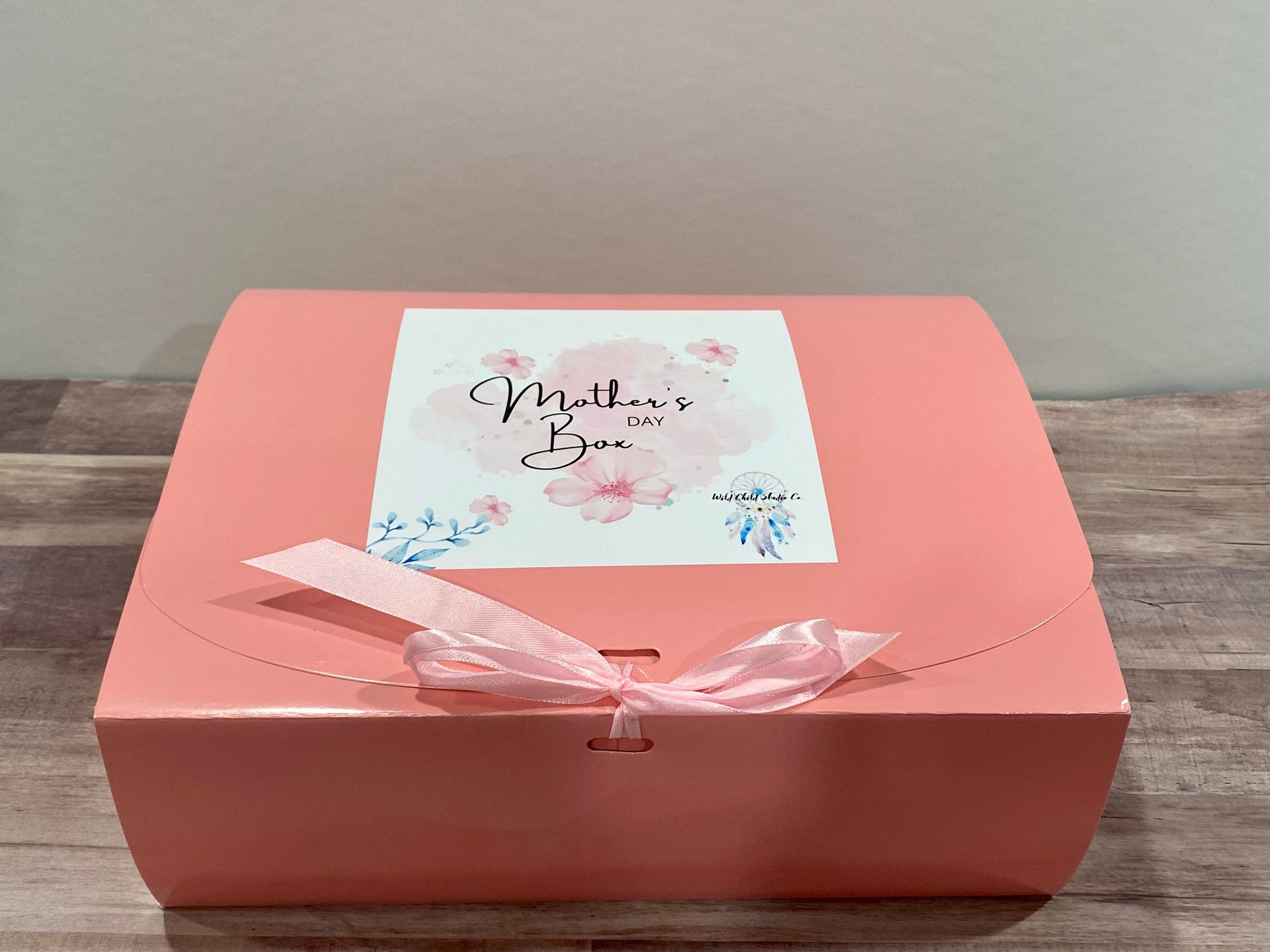 Mother's Day Spa Gift Box: Organic Skincare Set, Soy Candle