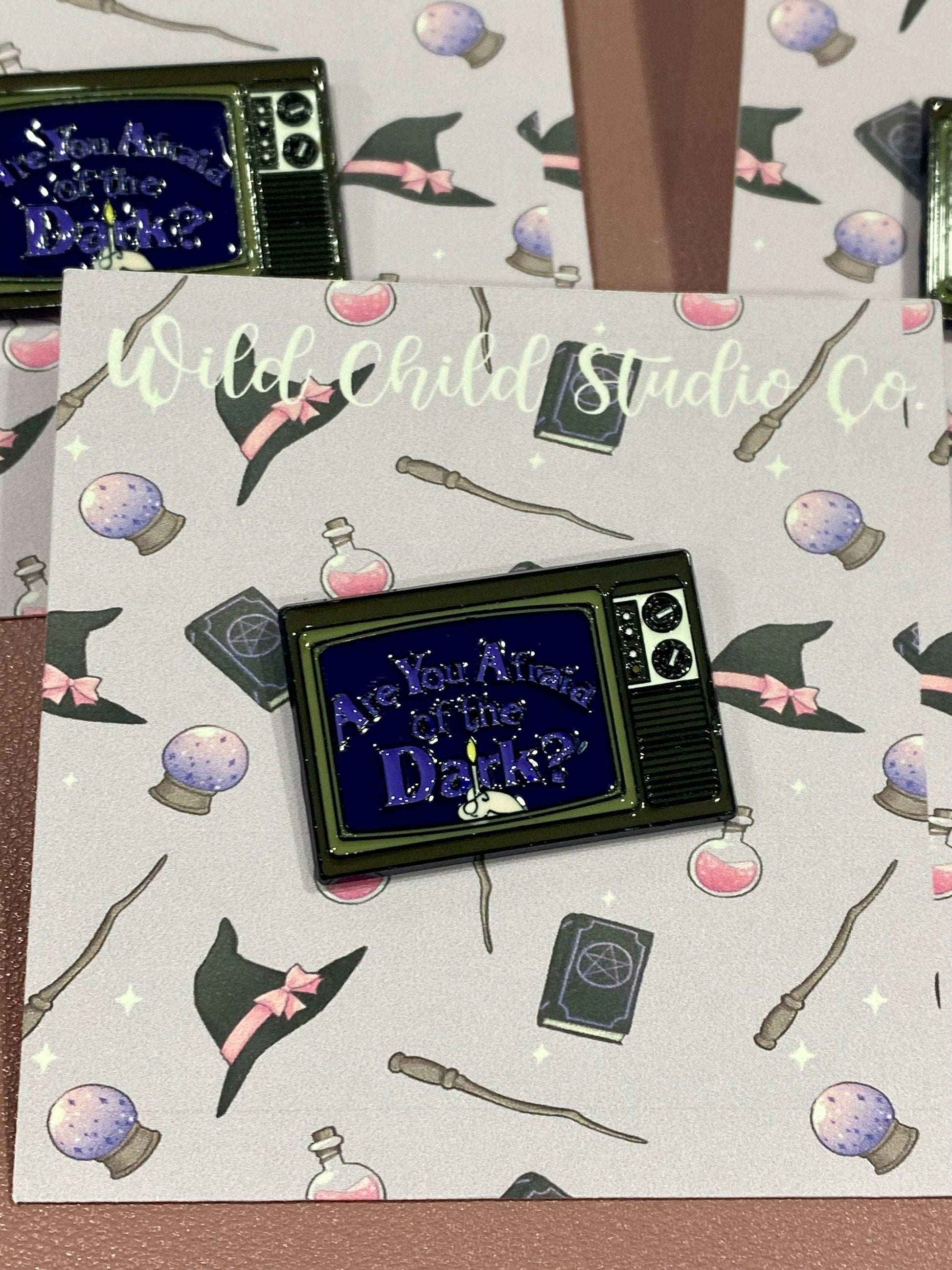 Vintage TV Are you Afraid of the Dark Enamel Pin
